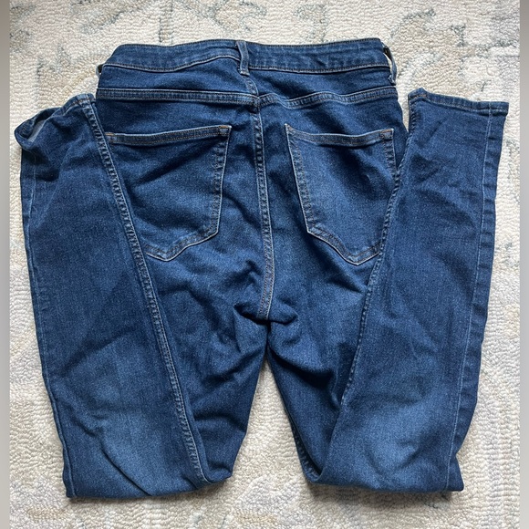 H&M Ultra High-Waist Curvy Jeggings 👖 - Picture 4 of 4